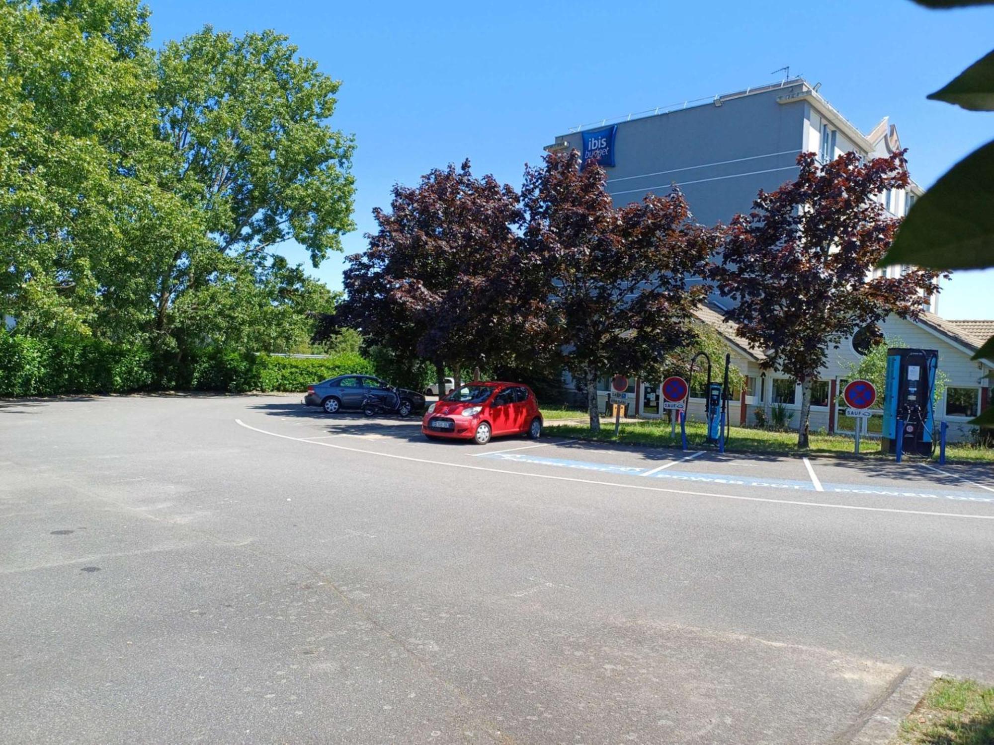 Hotel Ibis Budget Nantes Ouest Atlantis Coueron Екстер'єр фото